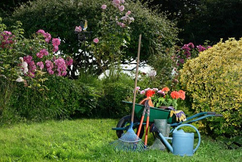 Payment terms and invoice conditions for gardening services